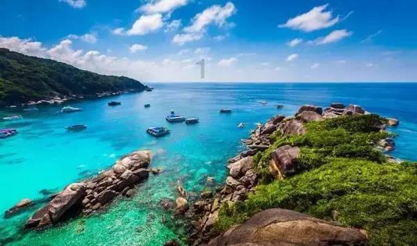 巴特尔参加指导琼海市委常委班子主题教育专题民主生活会