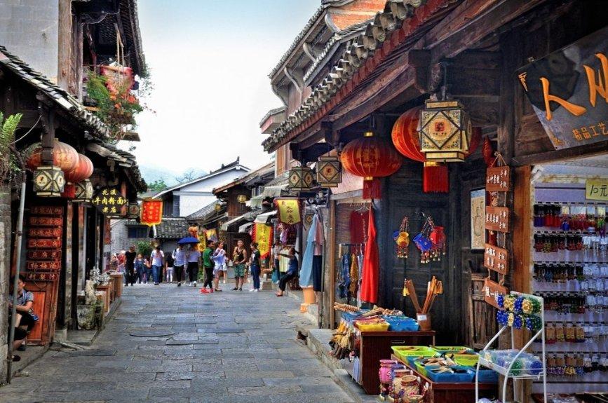 天坛540年前明代古树被游客摸出“包浆”，你如何看待游客的举动？游戏画面