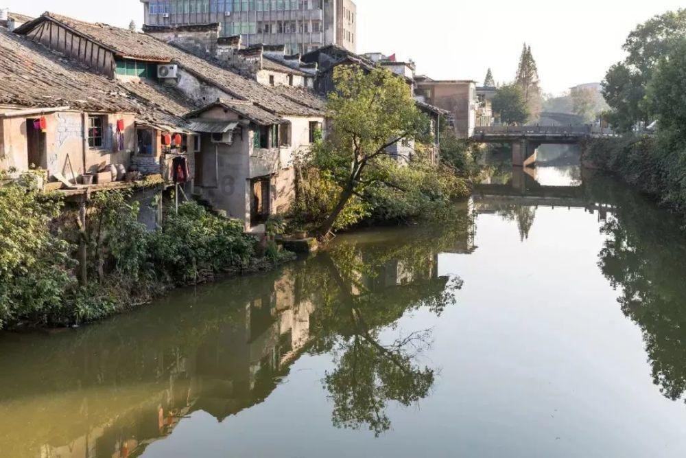 登泰山的起点泰安岱庙,中国四大古建筑群之一,古代帝王封禅之地
